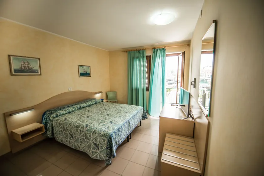 Hotel Johnson - Image 1