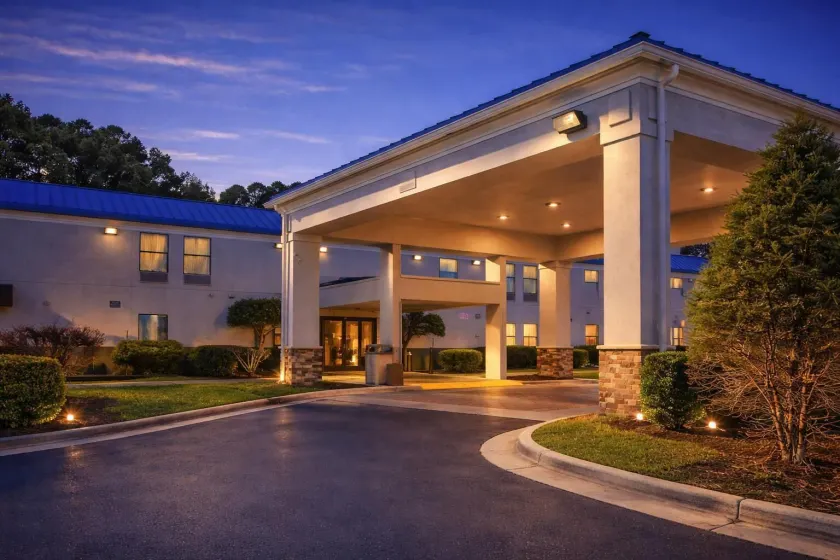 Americas Best Value Inn Raleigh - Image 1