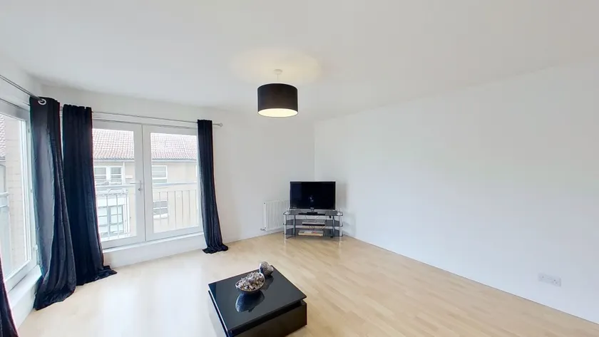 Orange Apartments Bothwell Road, Duplex Penthouse, Private Parking, Minutes from Beach - Rum