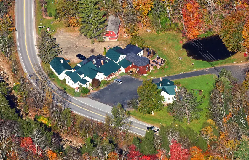 Hyde Away Inn - Image 1