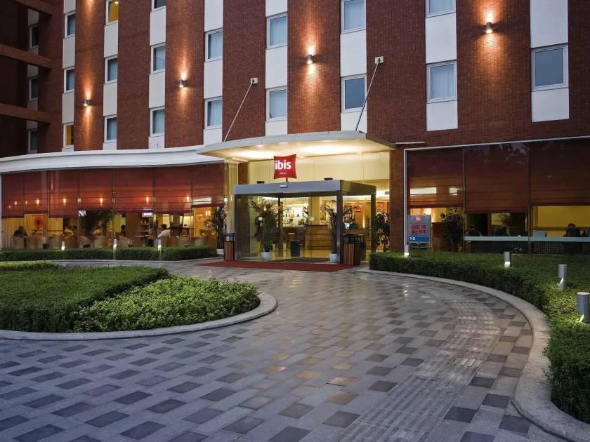 Ibis Chengdu Yongfeng Hotel - Image 1