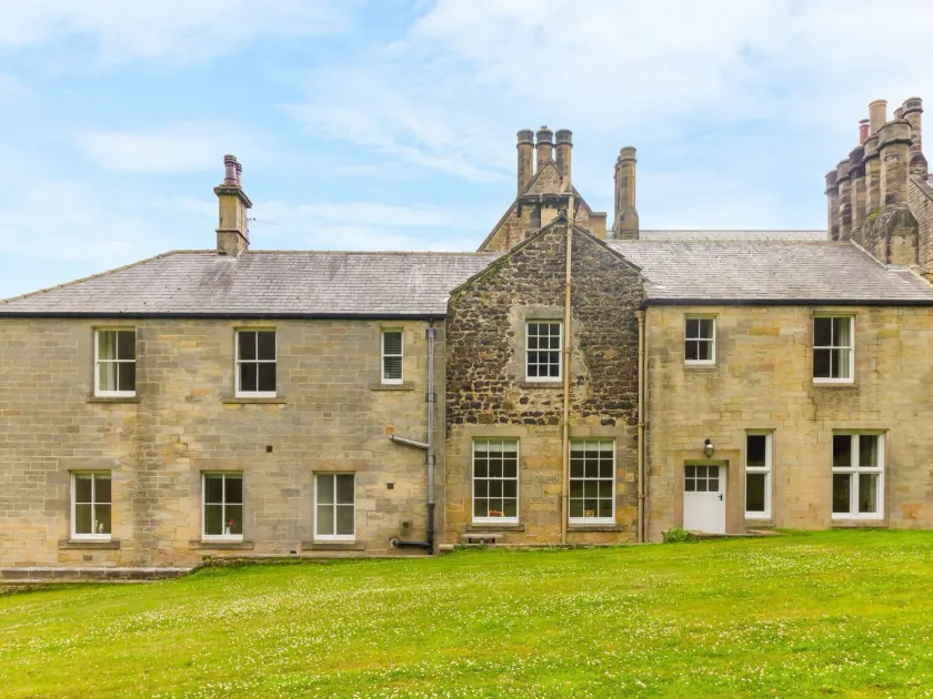 Coach House, Middleton Hall Estate - Image 1