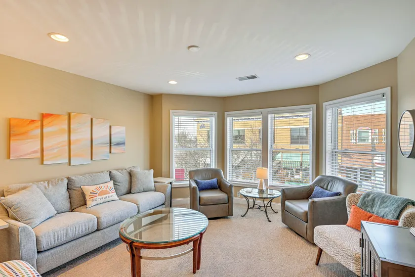 'Phoenix Nest' South Haven Condo: River View! - Image 1