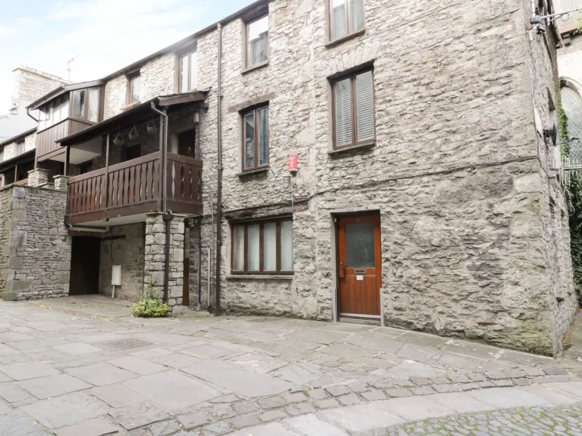 11 Camden Building - Image 1