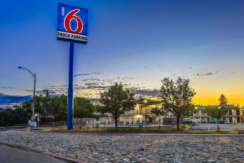 Motel 6-Red Bluff, CA - Image 1