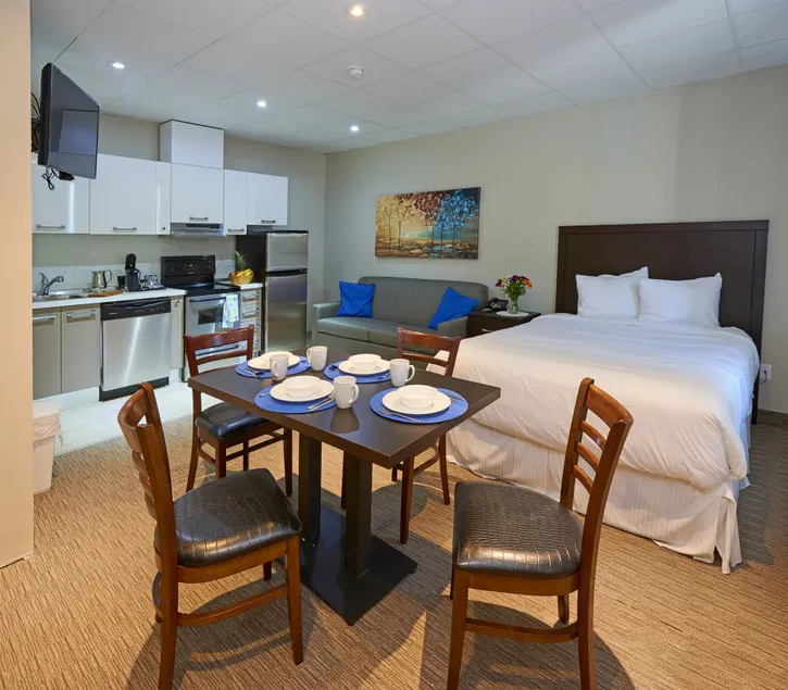 Wasaga Riverdocks Hotel Suites - Image 1