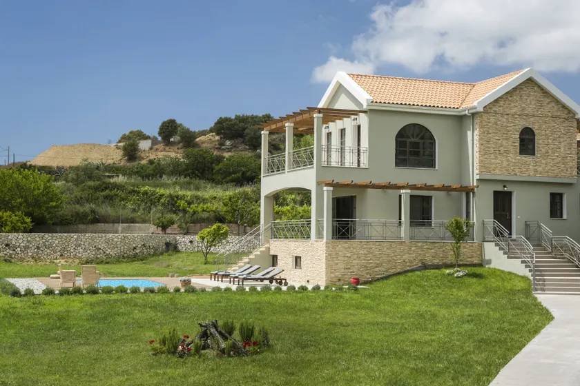 Filon Ktima Beachfront Upscale Villa - Image 1