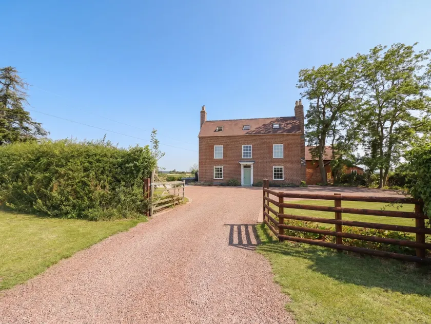 Daniels Farmhouse - Image 1