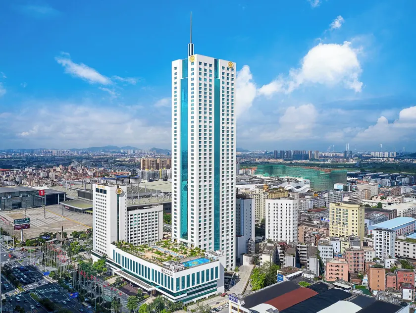 Regal Palace Hotel - Image 1