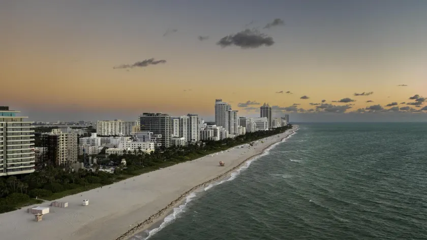 Hilton Garden Inn Miami South Beach - Image 1