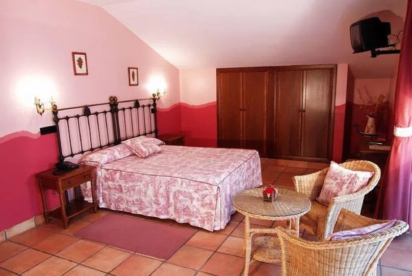 Hotel Villa de Cabrales - Image 1