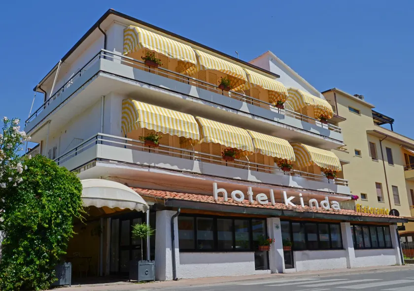 Hotel Kinda - Image 1