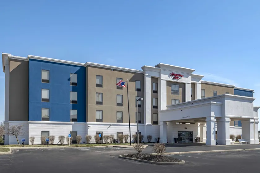 Hampton Inn Greenfield - Image 1