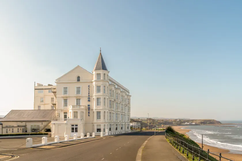 Clifton Hotel - Image 1