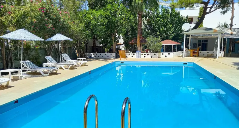 Hotel Tropicana - Image 1