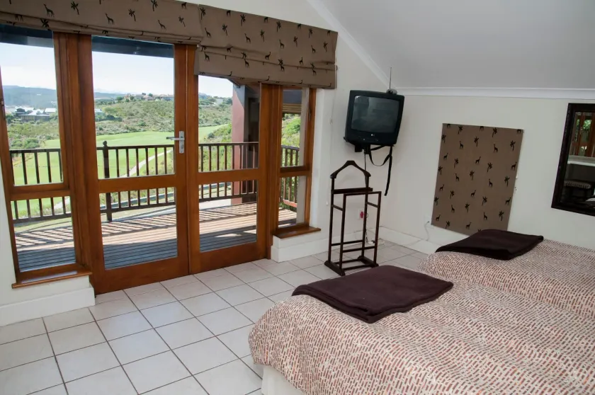 Villa 7 - Image 1
