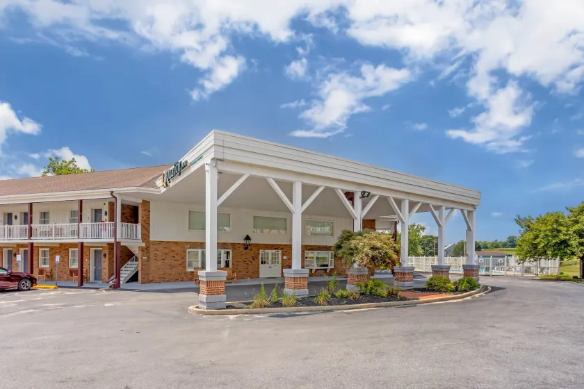 Quality inn Lancaster - Image 1
