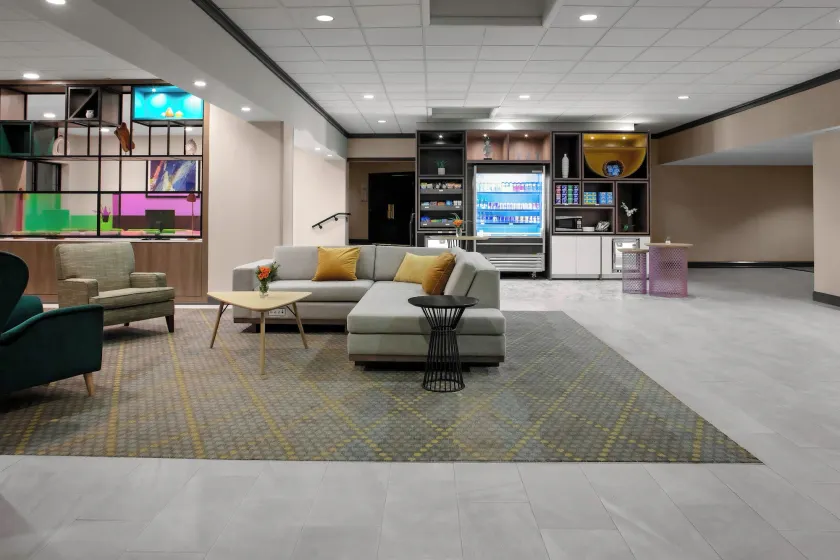 Holiday Inn Hotel & Suites Boston - Peabody by IHG - Image 1