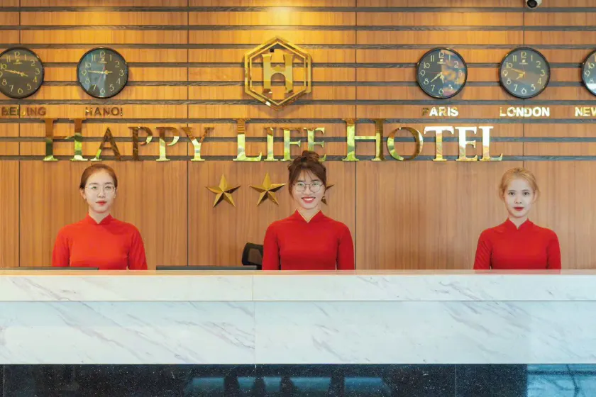 Happy Life Hotel District 7 Gần SECC - Image 1