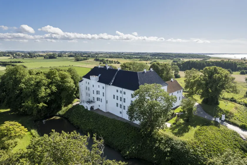 Dragsholm Slot - Image 1