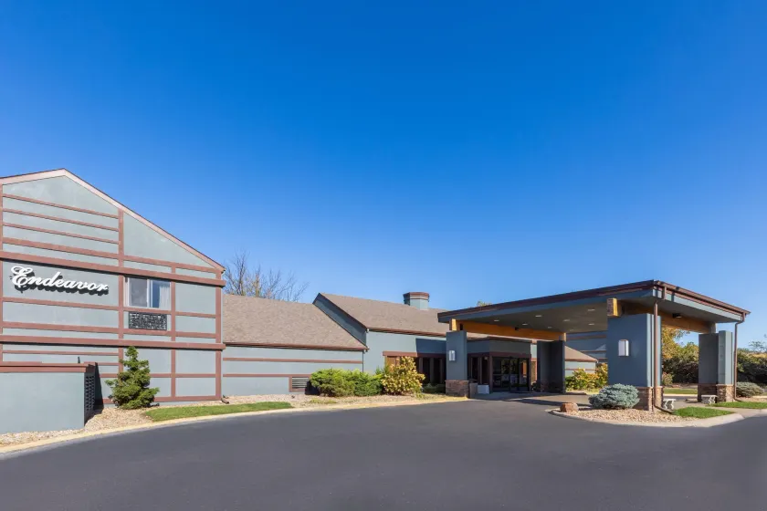 Endeavor Inn & Suites, Trademark Collection by Wyndham - Image 1