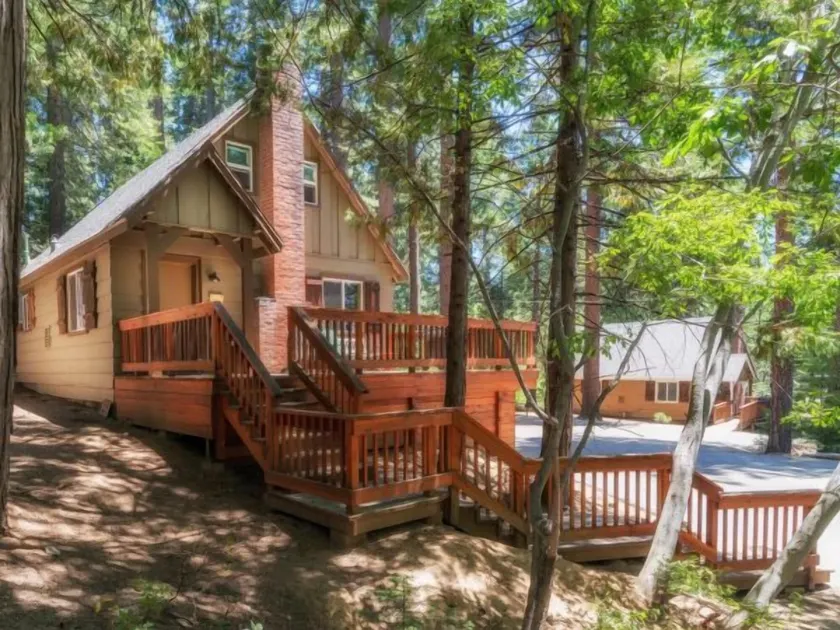 Knotty Pines Cabins - Image 1