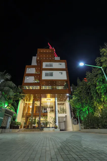 Hotel Aditya Mansingh Inn - Image 1