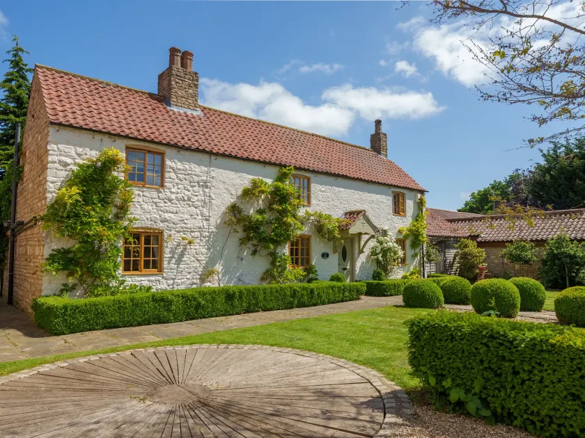 Garden Cottage - Image 1