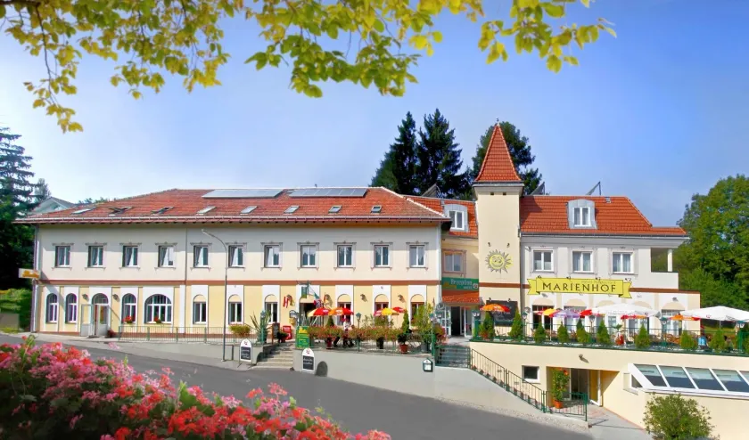 Hotel Restaurant Marienhof - Image 1