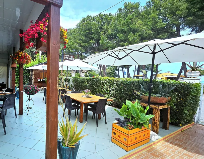 Hotel Cerrano - Image 1