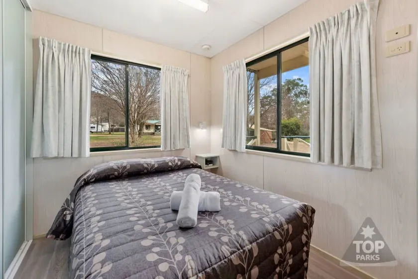 Porepunkah Pines Holiday Park - Room