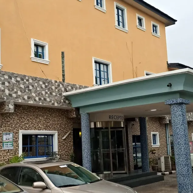 Carlton Gate Hotel Festac - Image 1
