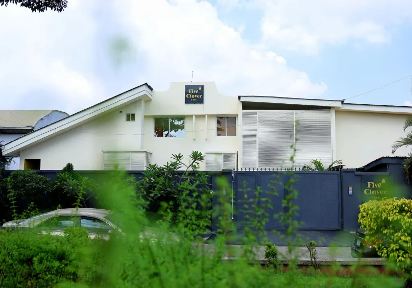 Five Clover Hotel, Ilupeju - Image 1