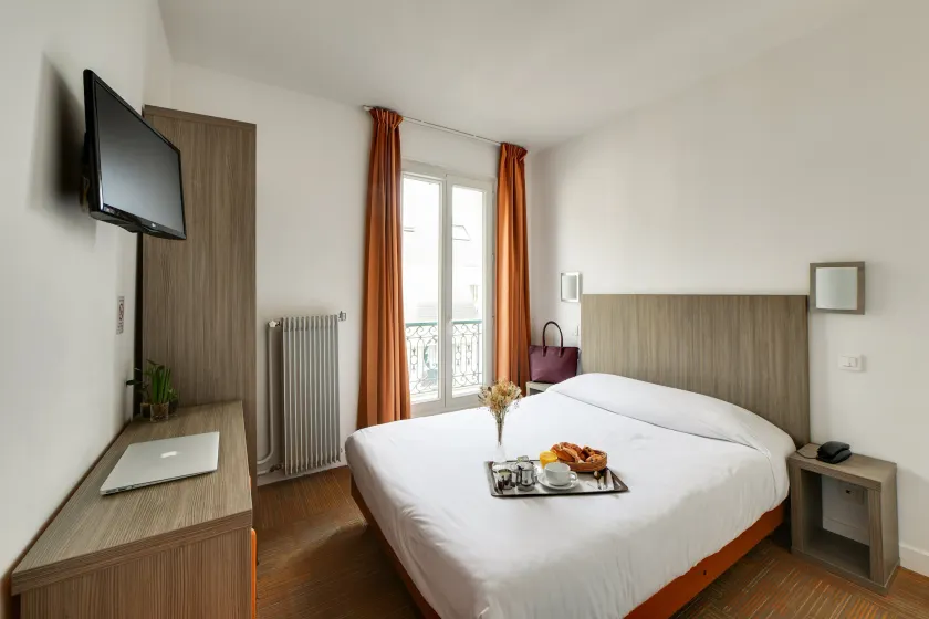 Louisa Hotel Paris - Image 1