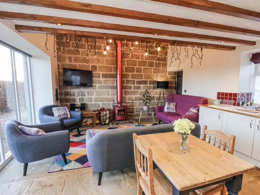 Chestnut Barn Cottage Whitby - Image 1