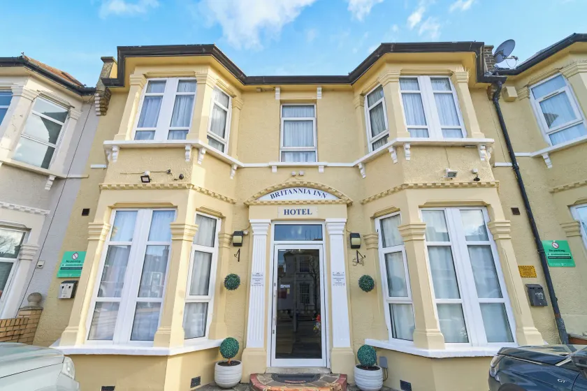 Britannia Inn Hotel - Image 1