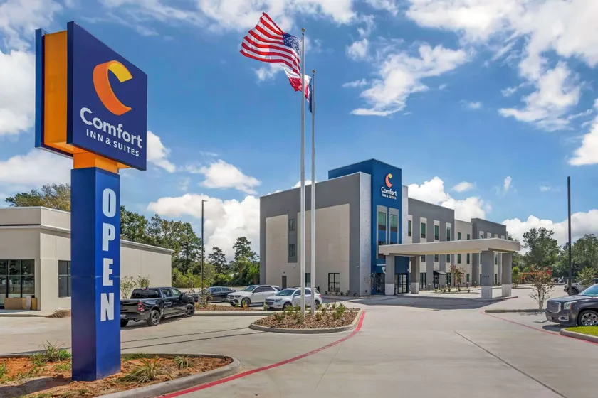 Comfort Inn & Suites Huntsville Near University - Image 1