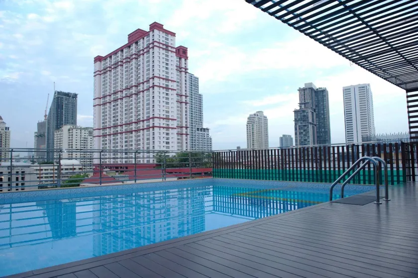 Top High Airport Link Hotel, Bangkok - Image 1
