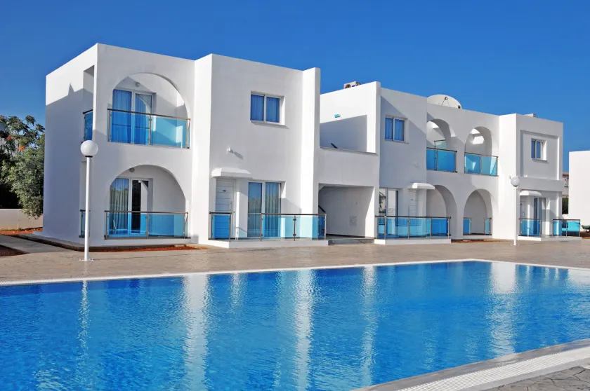 Kaos Hotel Apartments - Image 1