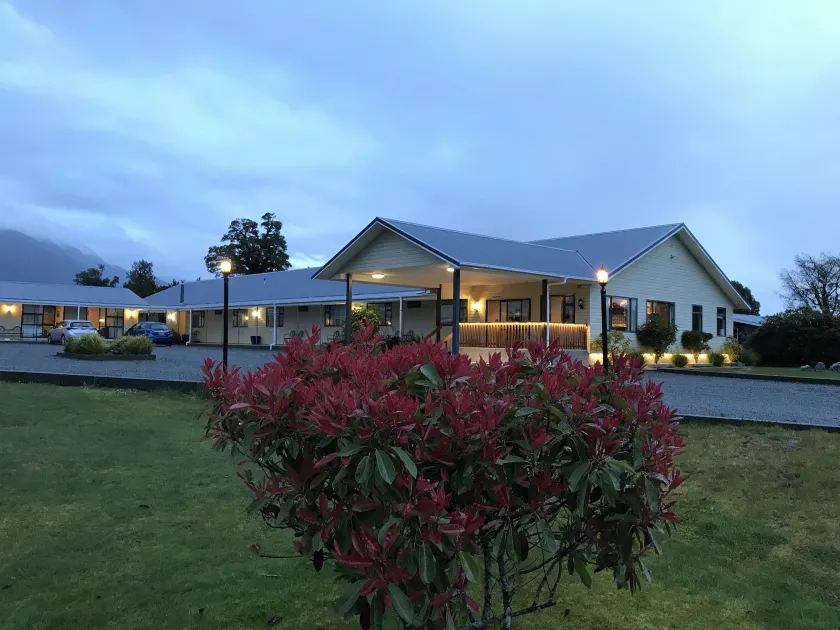 High Peaks Hotel - Image 1