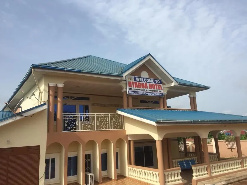 Nyaboa Hotel - Image 1