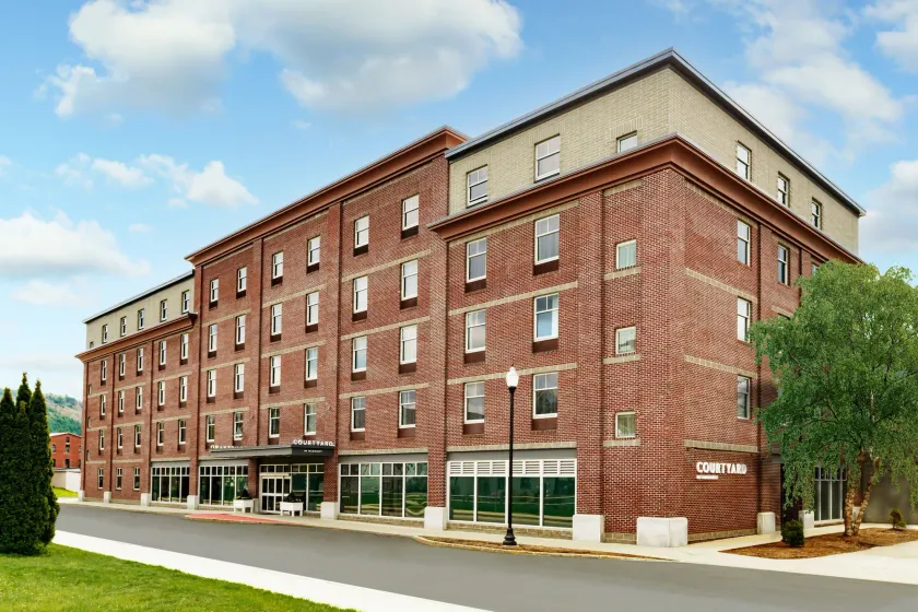 Courtyard Keene Downtown - Image 1