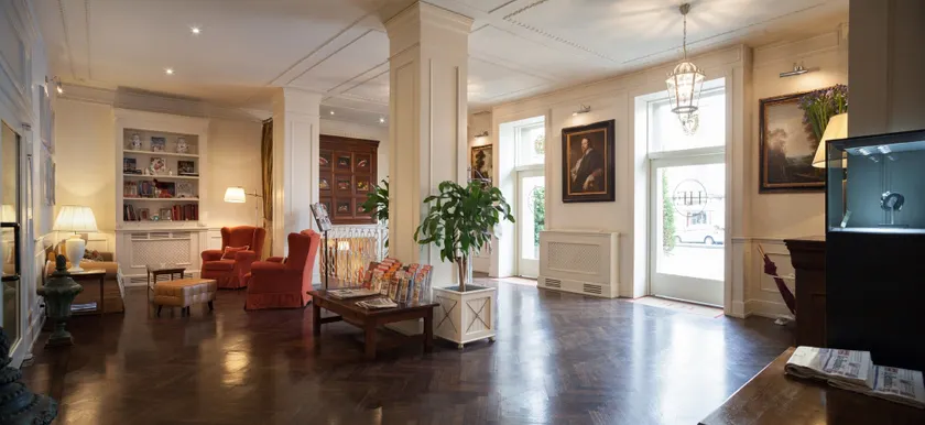 Hotel Executive - Image 1