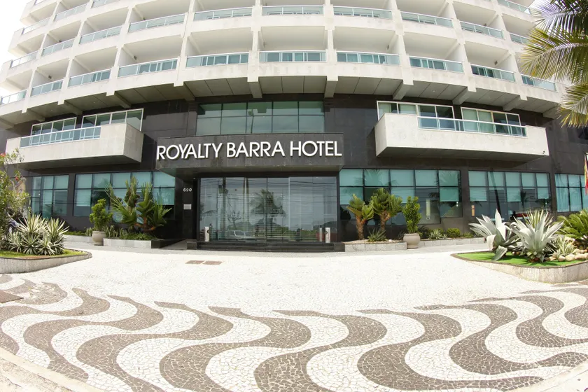 Royalty Barra Hotel - Image 1