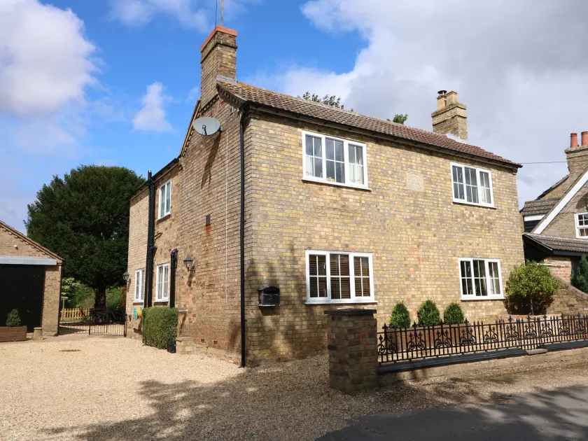 Coronation Cottage - Image 1
