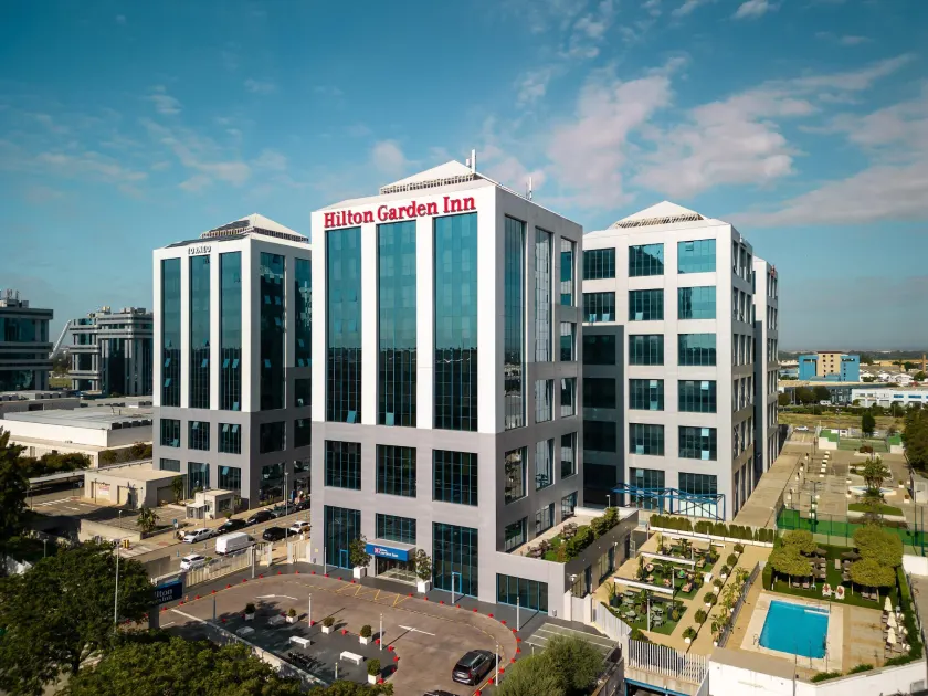 Hilton Garden Inn Sevilla - Image 1
