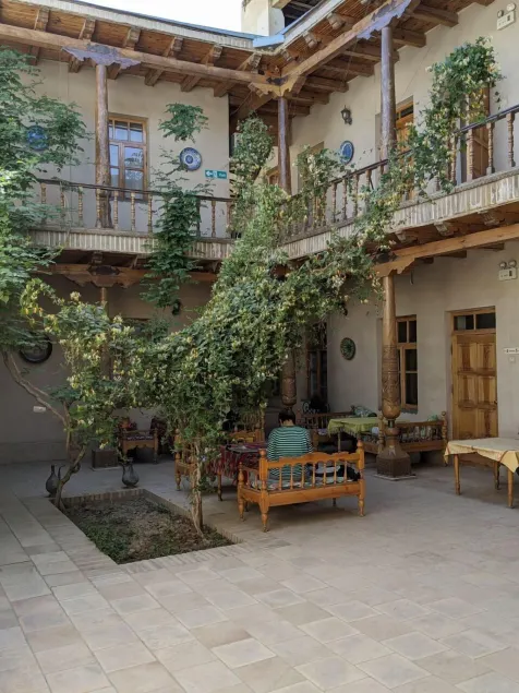 Salom Inn - Image 1