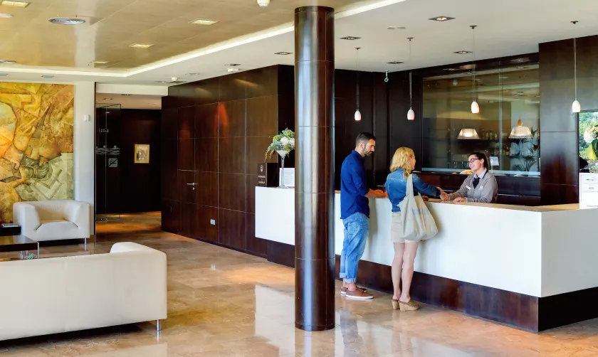 Oca Palacio De La Llorea Hotel & Spa - Entrée intérieure