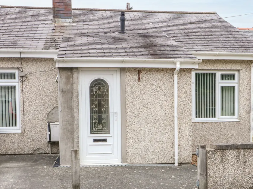 11 Bro Celyn - Image 1
