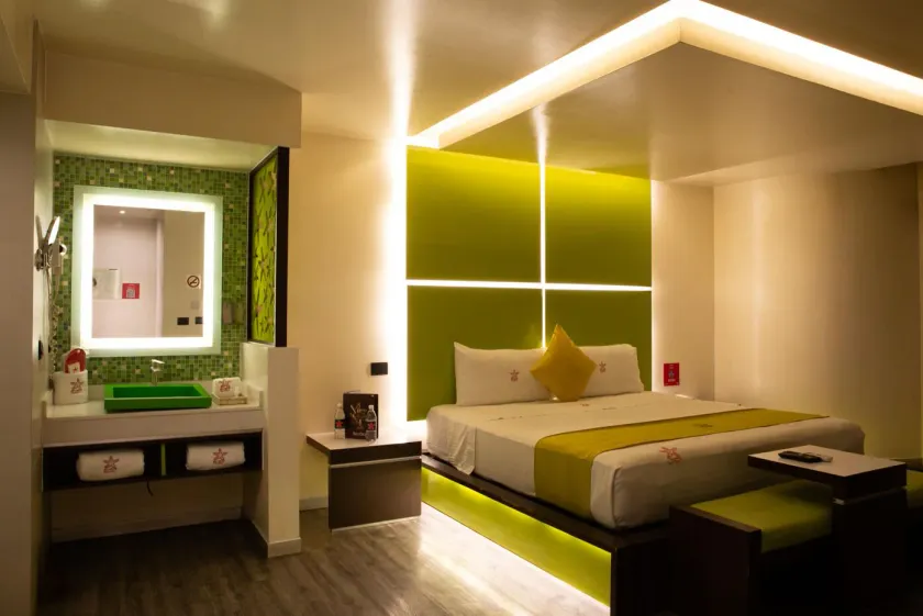 Bora Bora Suites & Villas - Image 1